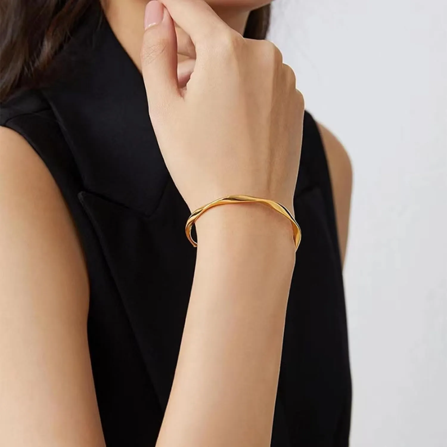 Dainty18K Gold Bangle Bracelets for Women Teens Trendy Chunky Adjustable Twist Cuff Bracelet Jewelry Gifts