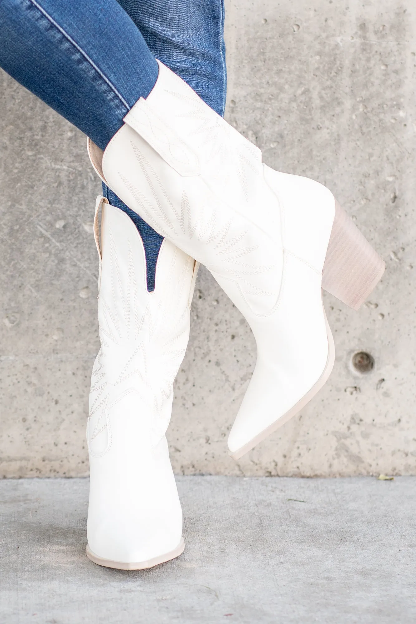 Emersyn White Western Boots