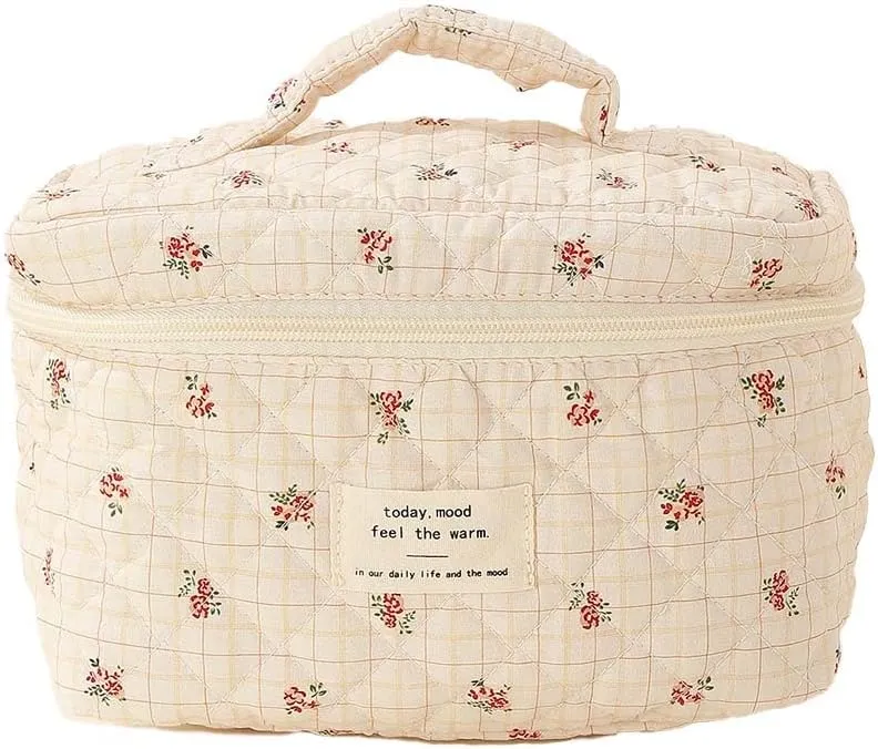 Floral Cotton Quilted Makeup Bag, Kawaii Aesthetic Travel Organizer Toiletry Bag with Handle, Large Cosmetic Bags with Zipper, Cute Pouch Tote Purse for Women (Red Floral)