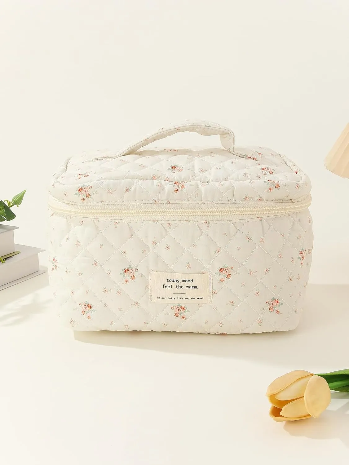 Floral Cotton Quilted Makeup Bag, Kawaii Aesthetic Travel Organizer Toiletry Bag with Handle, Large Cosmetic Bags with Zipper, Cute Pouch Tote Purse for Women (White)