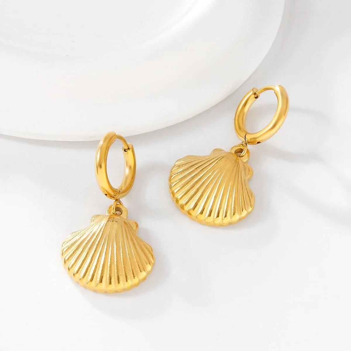 Gold Shell Earrings for Women Dainty Stud Earrings Seashell Drop Dangle Earrings Trendy Jewelry for Women Spiral Earrings Hypoallergenic