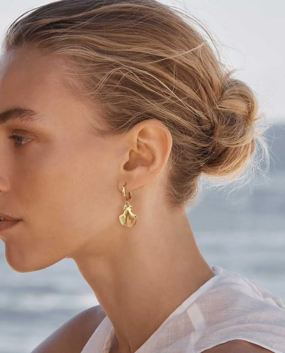 Gold Shell Earrings for Women Dainty Stud Earrings Seashell Drop Dangle Earrings Trendy Jewelry for Women Spiral Earrings Hypoallergenic