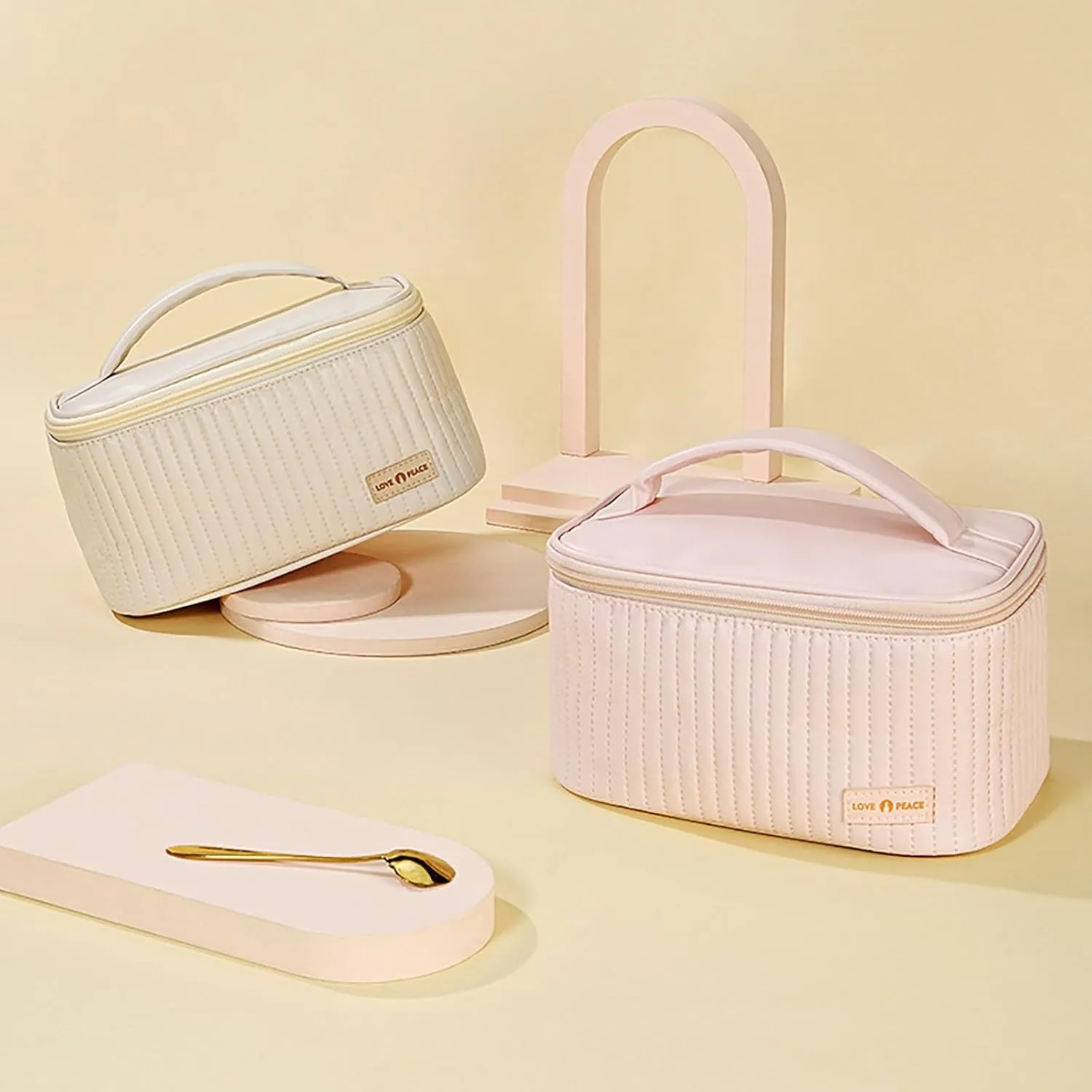 Makeup Bag,Waterproof Large Capacity PU Leather Portable Makeup Bag Organizer,Travel Toiletry Bag,Cosmetic Bags,Travel Makeup Bag for Girls Gifts Daughter Women