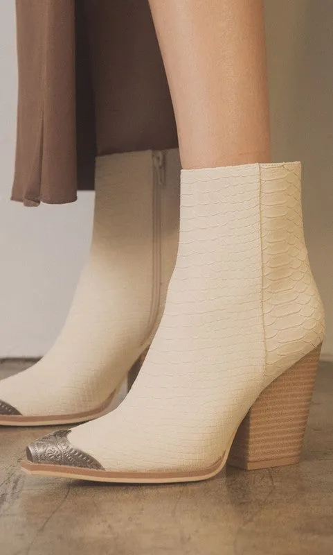 OASIS SOCIETY - Bootie with Etched Metal Toe